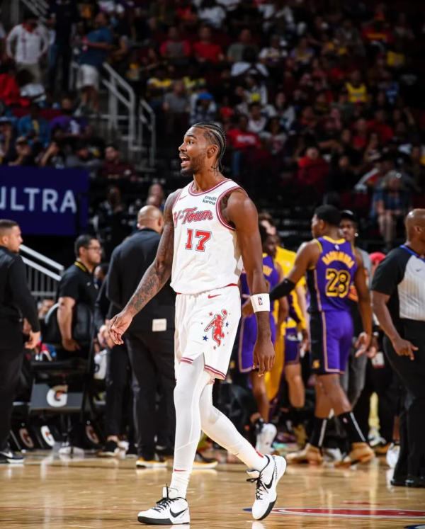 华泰国际 惨淡！拒1亿美元，索要更高合同，开季却场均3.5分，火箭赚大发了